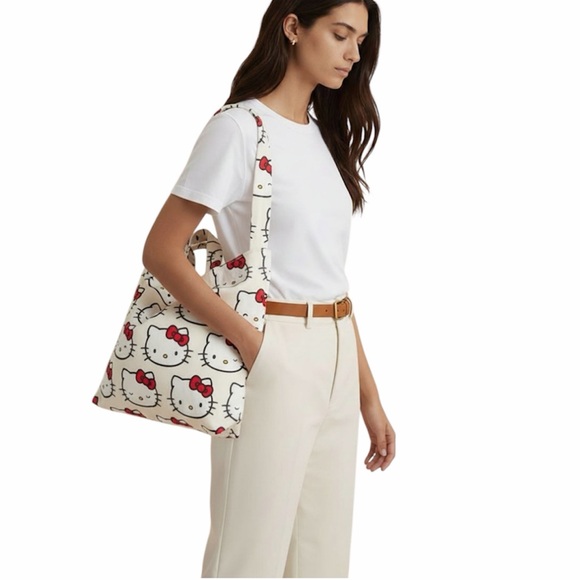 Baggu Handbags - Baggu X Hello Kitty Sanrio Collab Horizontal Canvas Duck Bag Shoulder Bag.
